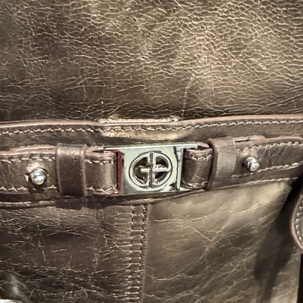 Metallic Bronze Women's Leather Tote Bag - Picture 3 of 9